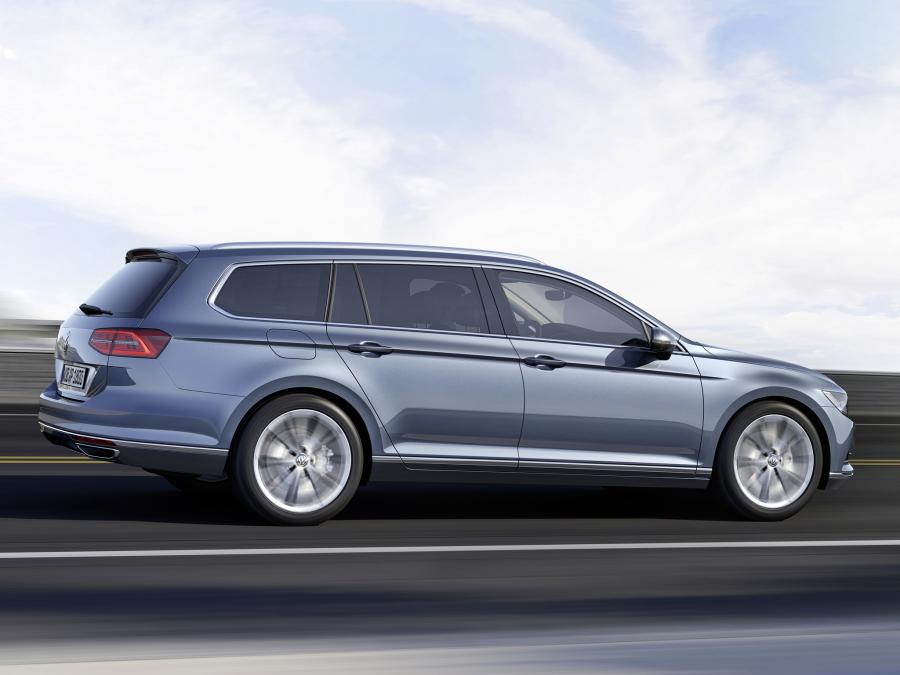 Volkswagen Passat Variant 2015 года  (фото 2 из 20)